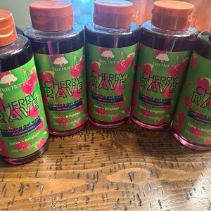 Tree Hut Cherry Rave Foaming Gel Wash